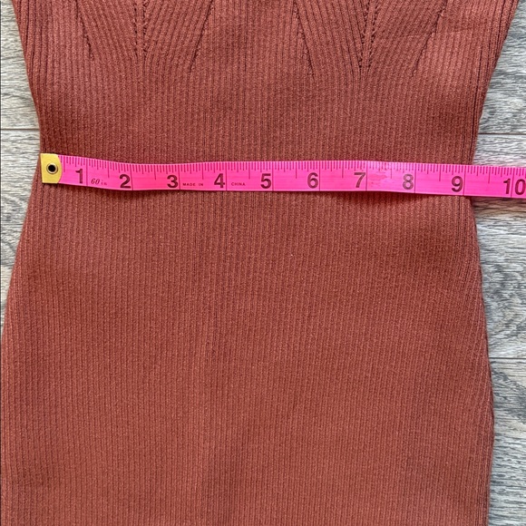 Ribbed Knit Square Neck Dress - Picture 4 of 8